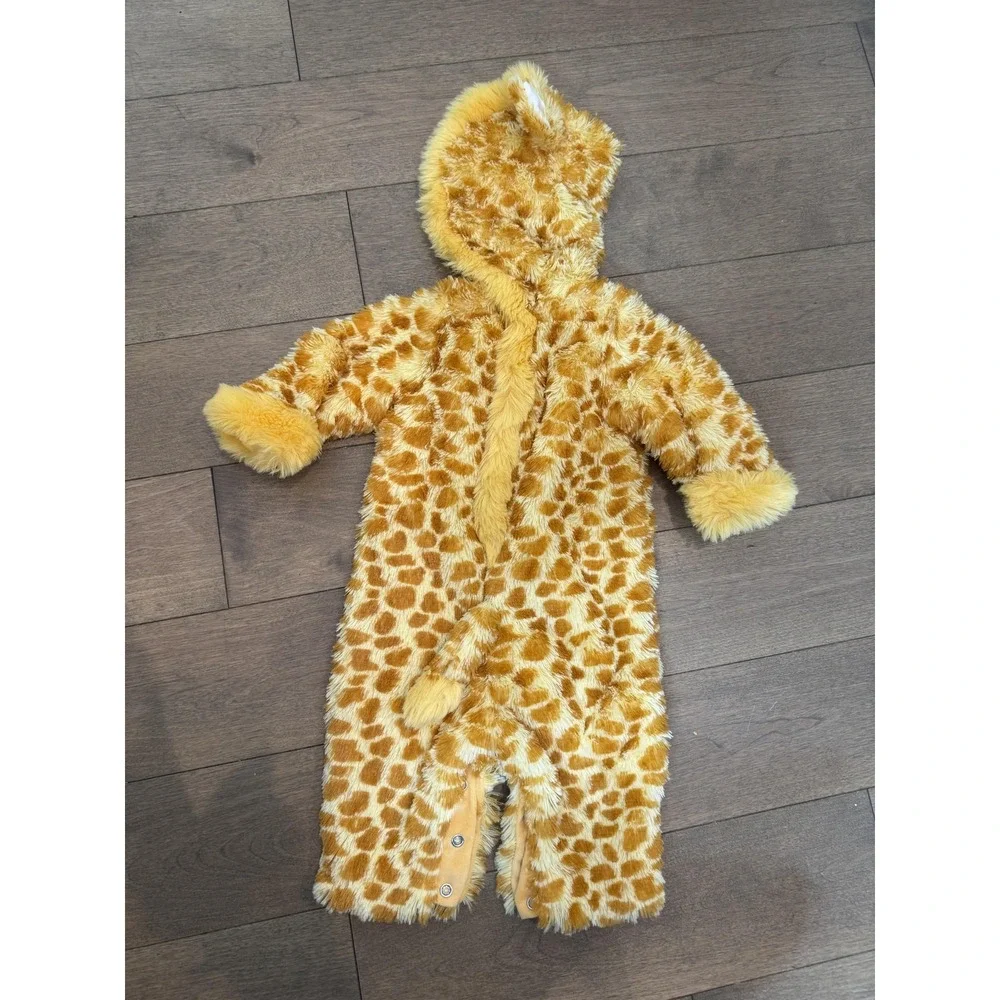 Pottery Barn Kids Giraffe Costume Infant 0-6 Months Yellow Plush Hooded Snaps